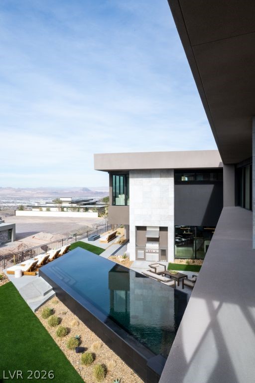 12 Chisel Crest Court Henderson NV 89012