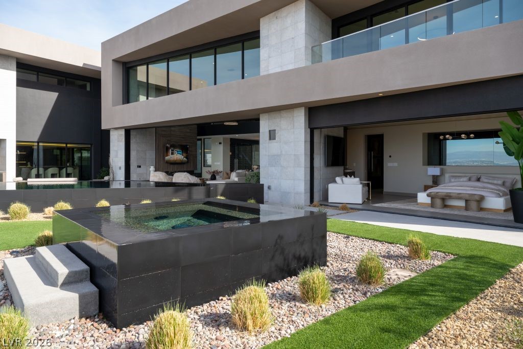 12 Chisel Crest Court Henderson NV 89012