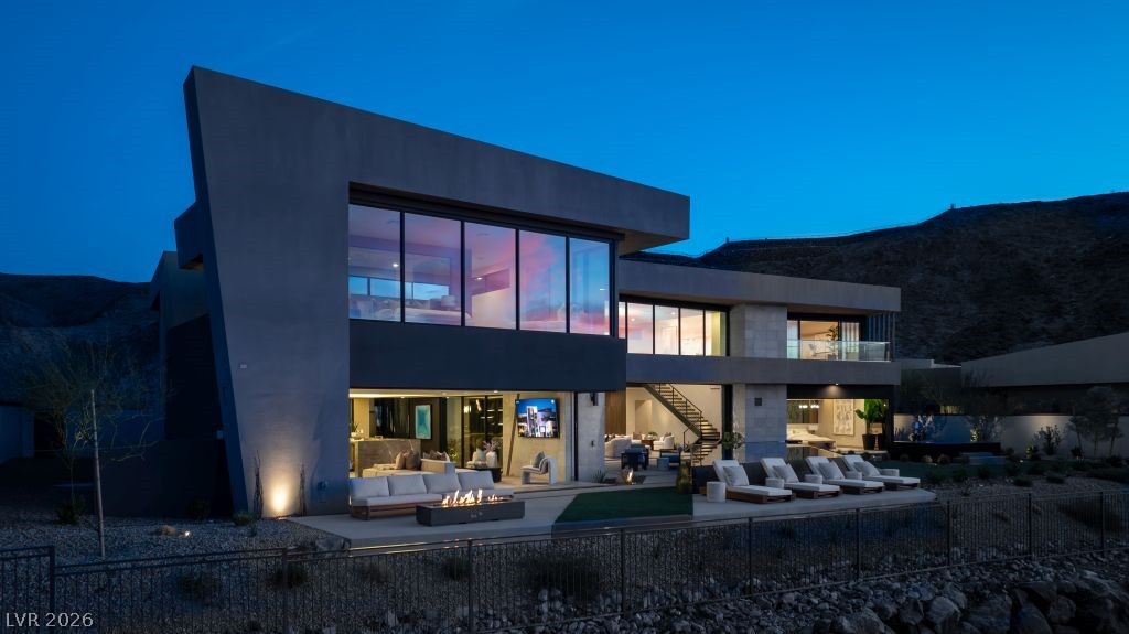 12 Chisel Crest Court Henderson NV 89012