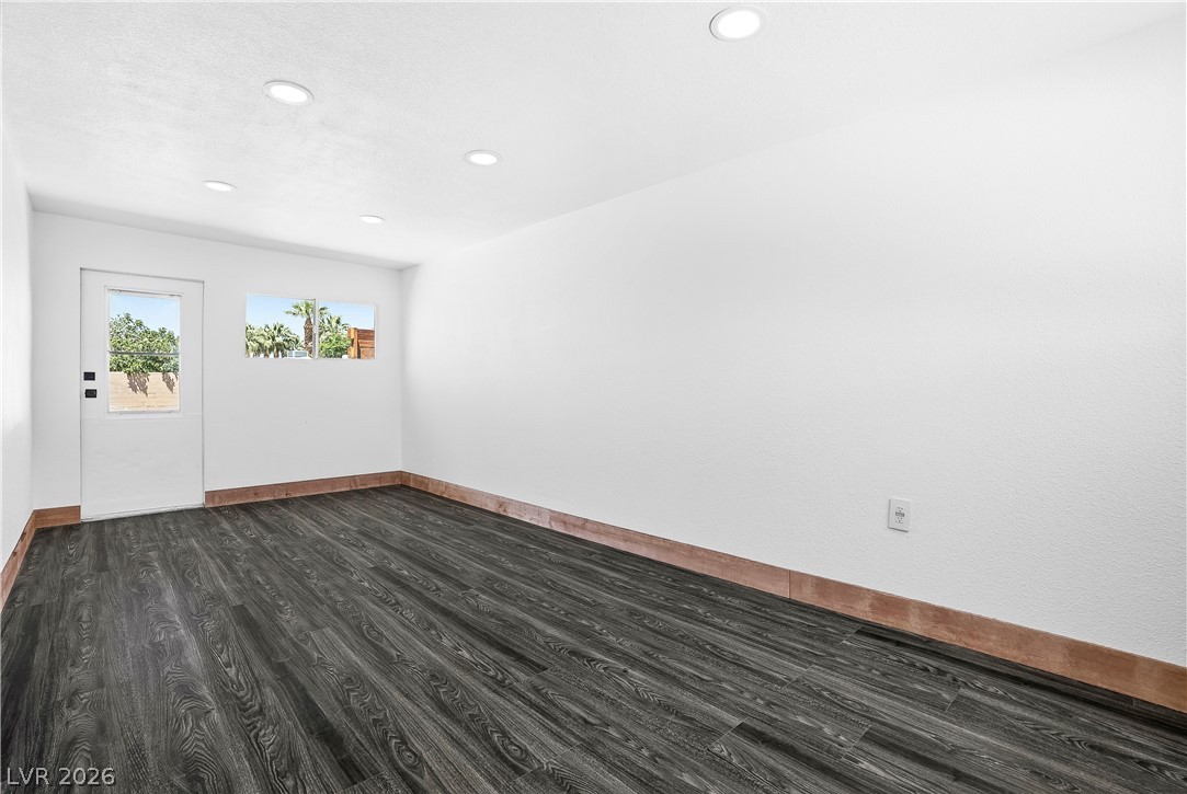 1809 Oakwood Avenue North Las Vegas NV 89030