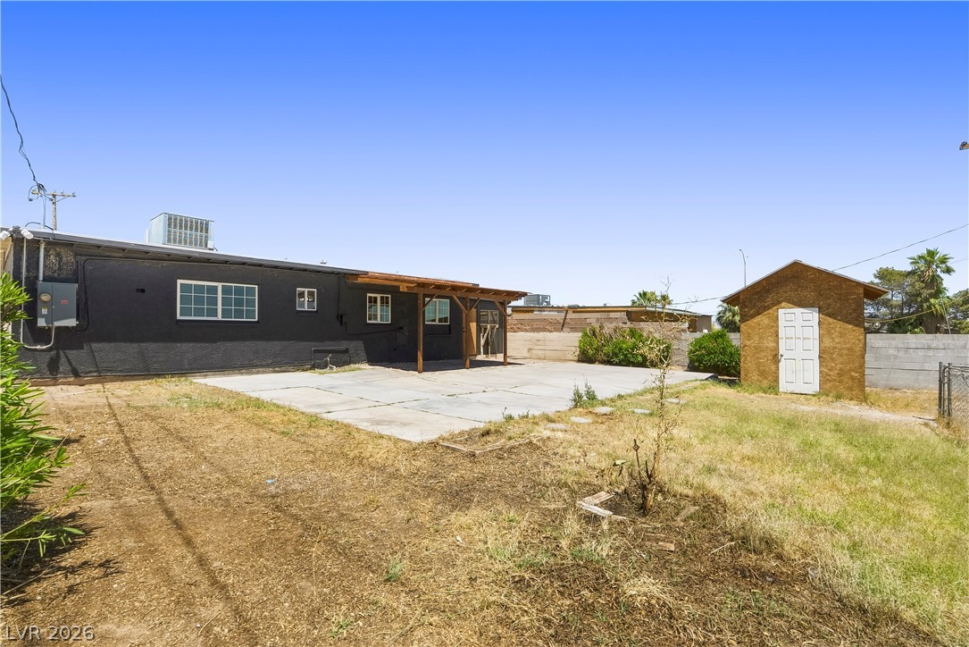 1809 Oakwood Avenue North Las Vegas NV 89030