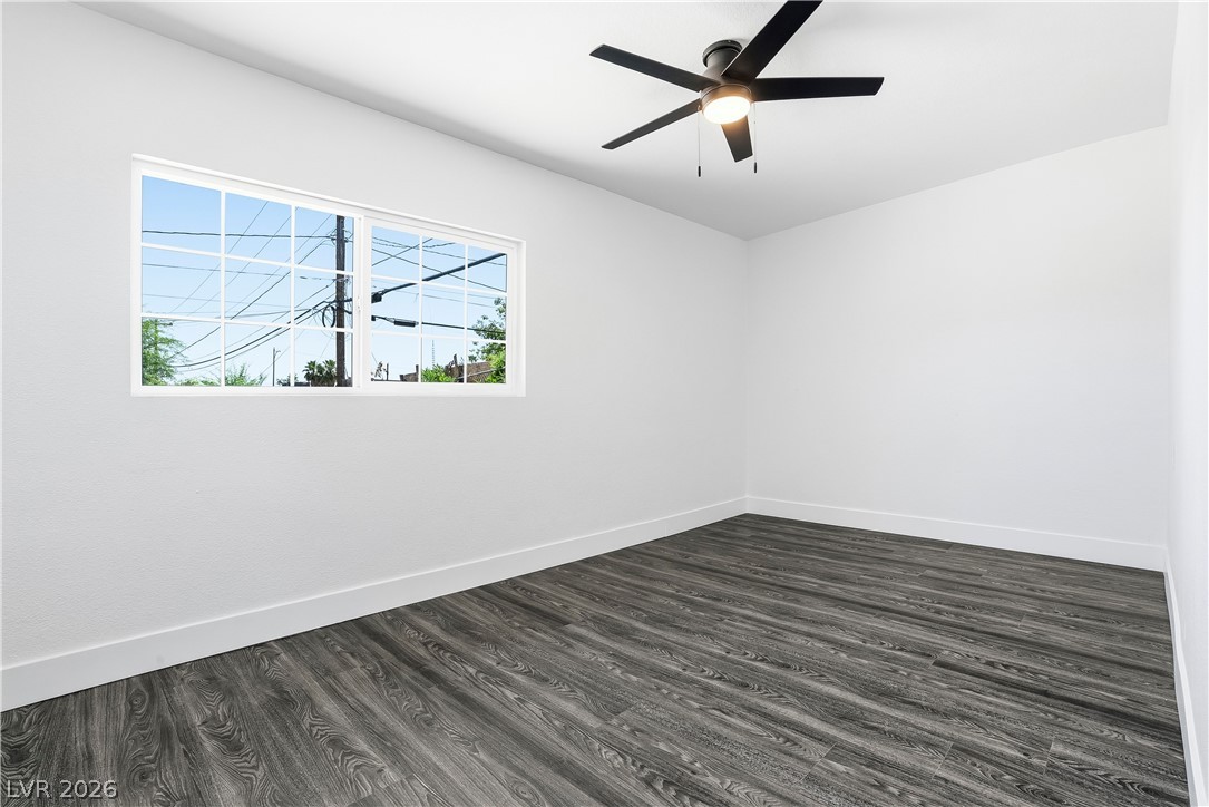 1809 Oakwood Avenue North Las Vegas NV 89030