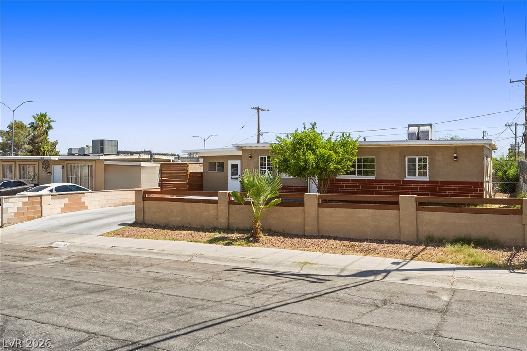 1809 Oakwood Avenue North Las Vegas NV 89030