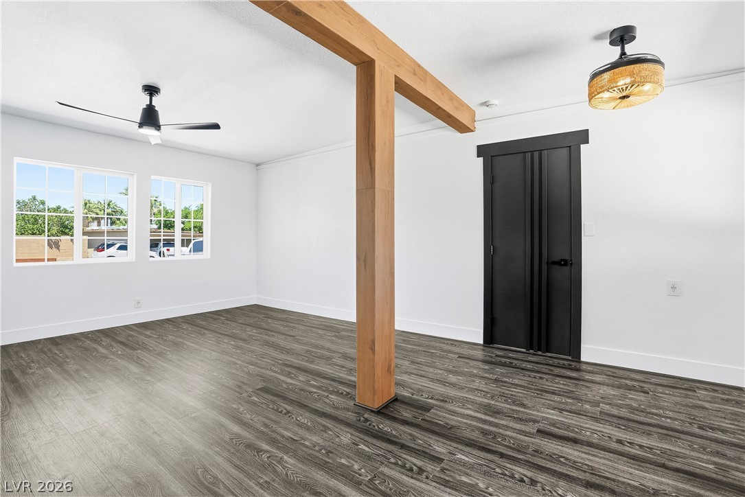1809 Oakwood Avenue North Las Vegas NV 89030