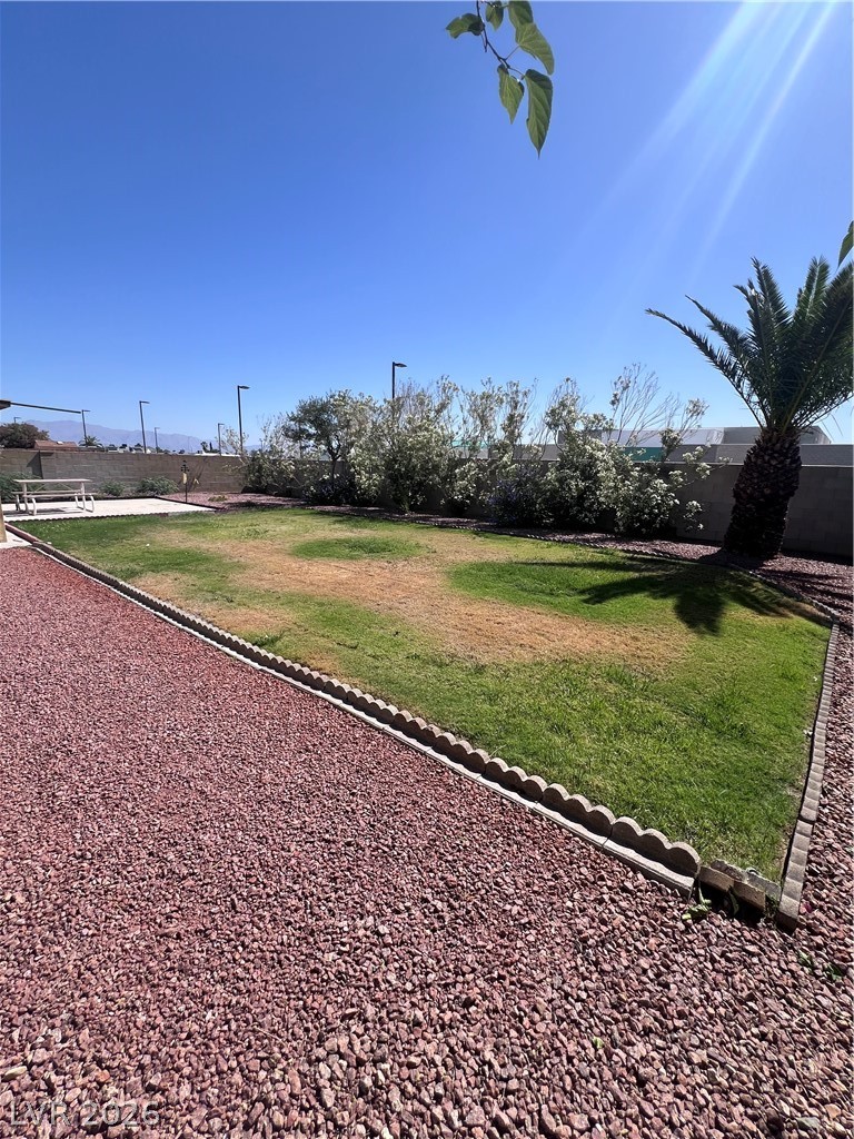 321 Lakehurst Road Las Vegas NV 89145