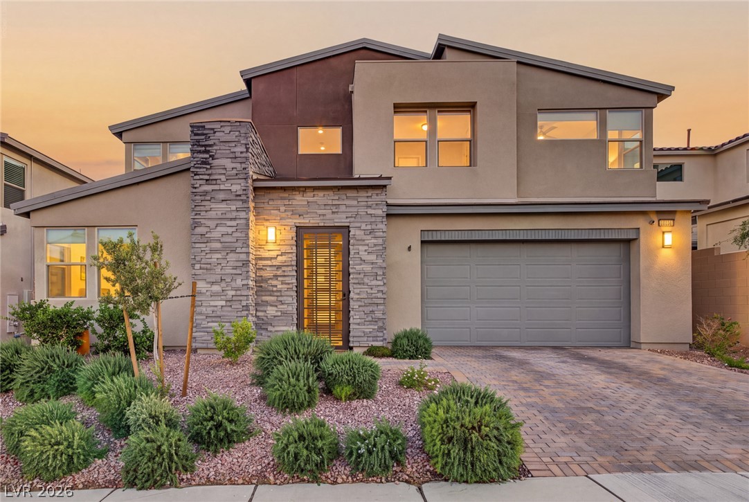 10261 Midnight Meteor Avenue Las Vegas NV 89166