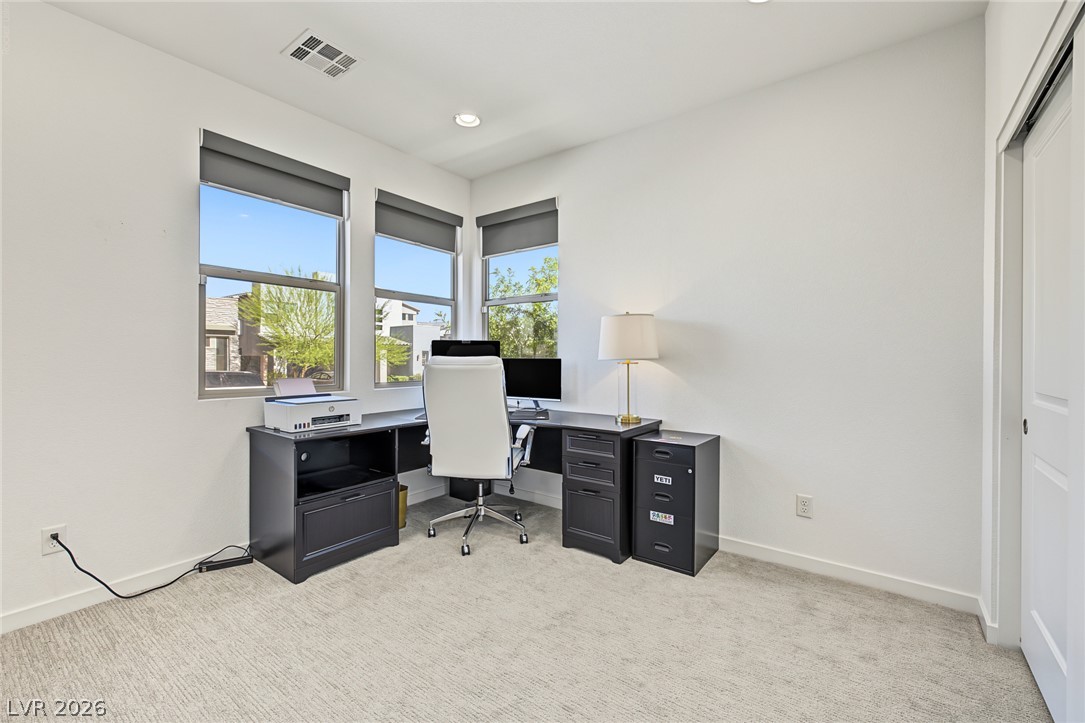 10261 Midnight Meteor Avenue Las Vegas NV 89166