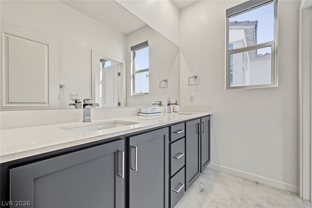 10261 Midnight Meteor Avenue Las Vegas NV 89166