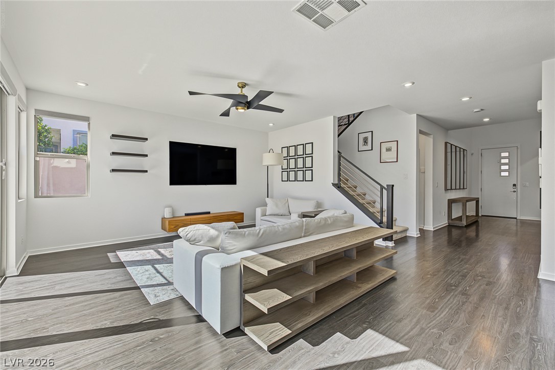 10261 Midnight Meteor Avenue Las Vegas NV 89166