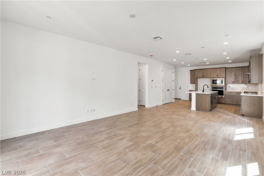 8219 Dwayne Frye Street Las Vegas NV 89148