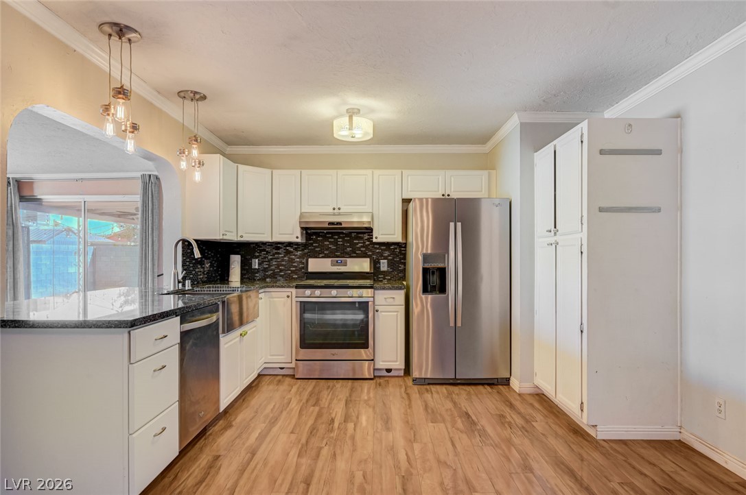 1209 Meadbrook Street Las Vegas NV 89110