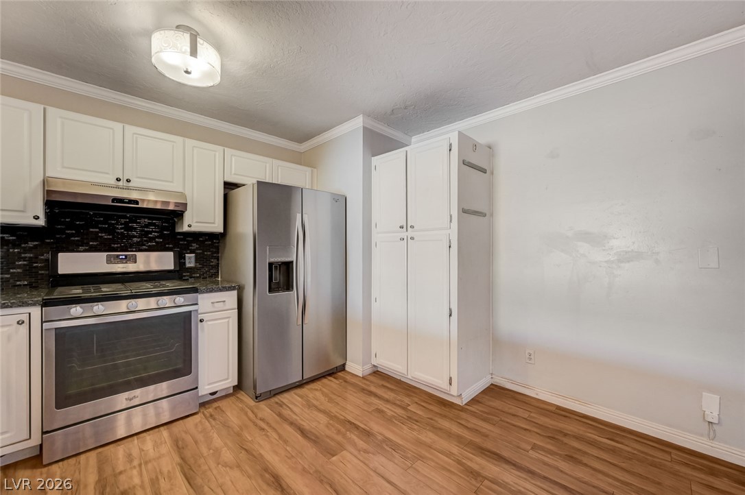 1209 Meadbrook Street Las Vegas NV 89110