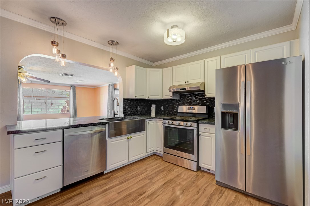 1209 Meadbrook Street Las Vegas NV 89110