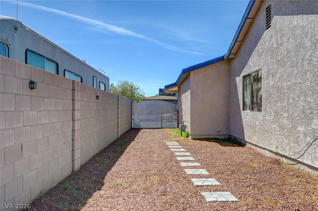 1209 Meadbrook Street Las Vegas NV 89110