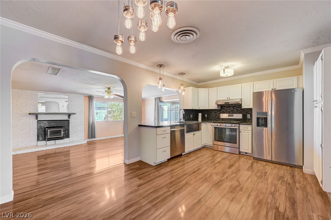 1209 Meadbrook Street Las Vegas NV 89110