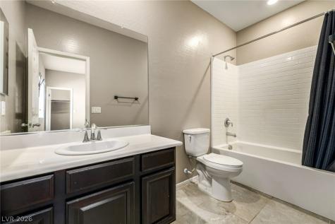 2715 Amazing Meadows Avenue 2181 North Las Vegas NV 89031