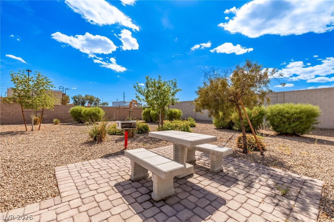 2715 Amazing Meadows Avenue 2181 North Las Vegas NV 89031