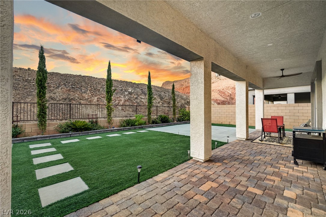 72 Navajo Bridge Lane Henderson NV 89011