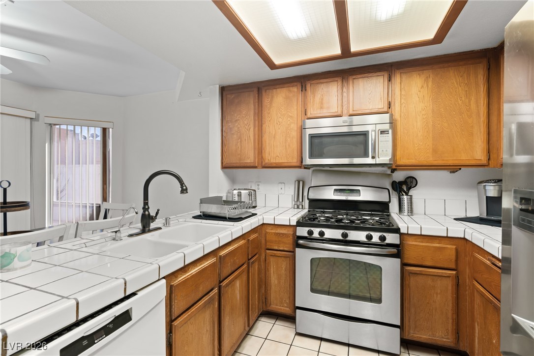 3212 Ivory Coast Drive Las Vegas NV 89117