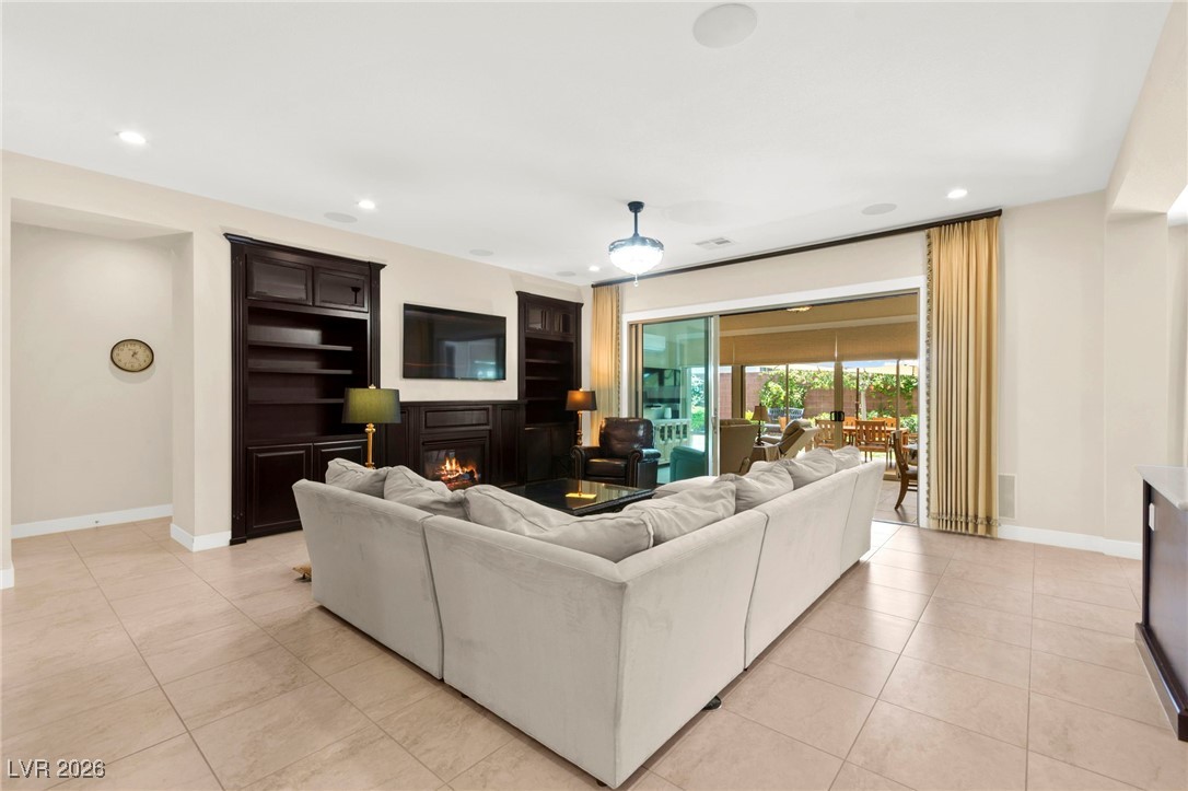 6810 Silver Crescent Street Las Vegas NV 89148