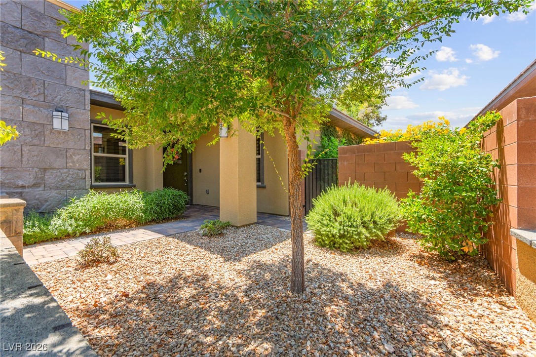 6810 Silver Crescent Street Las Vegas NV 89148