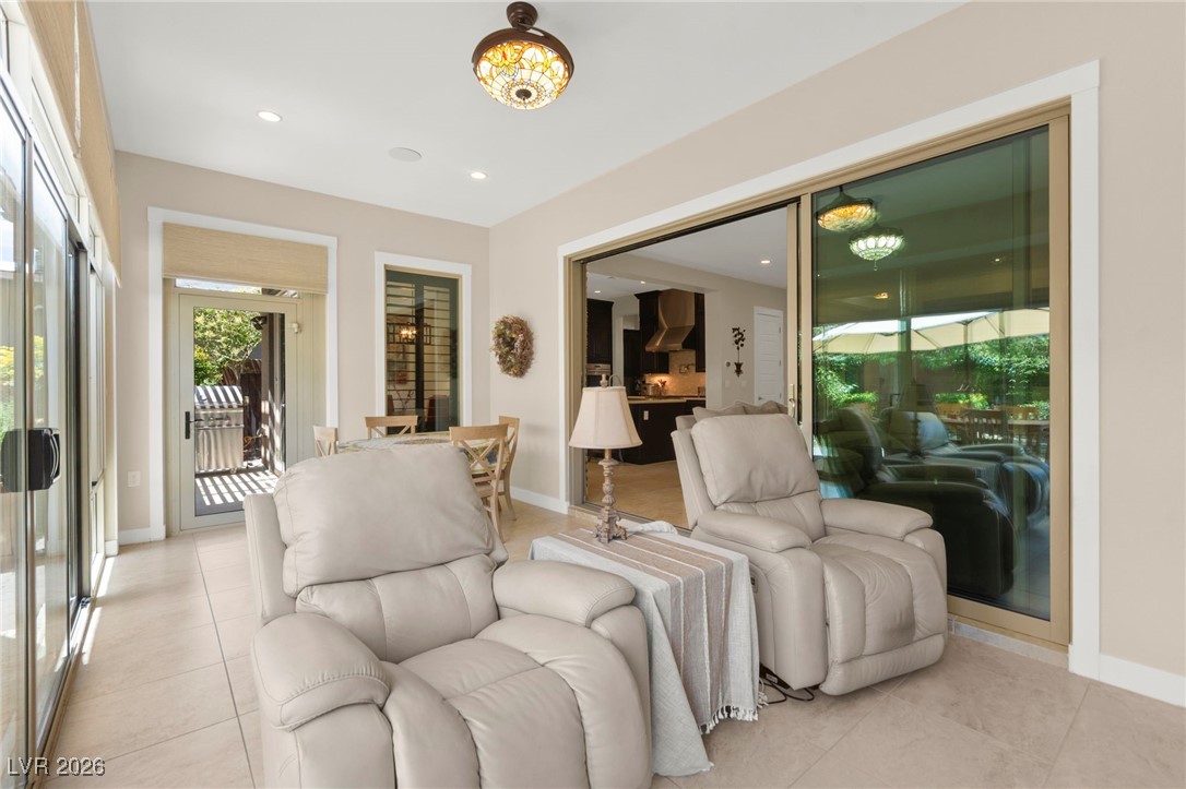 6810 Silver Crescent Street Las Vegas NV 89148