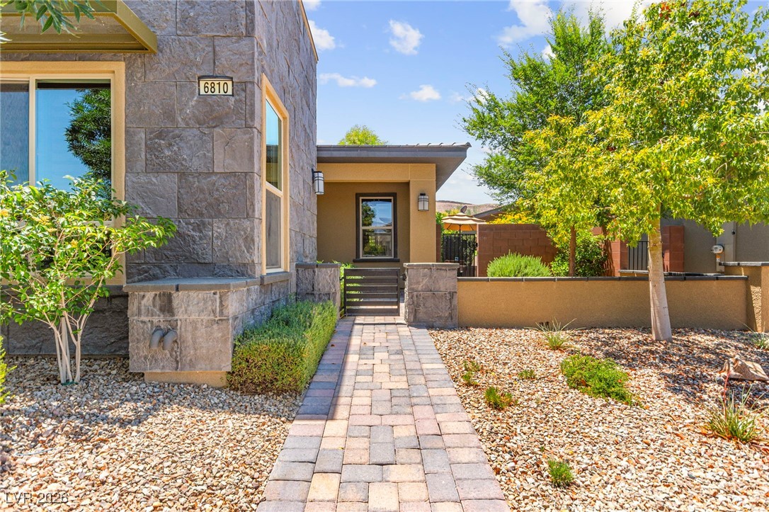 6810 Silver Crescent Street Las Vegas NV 89148