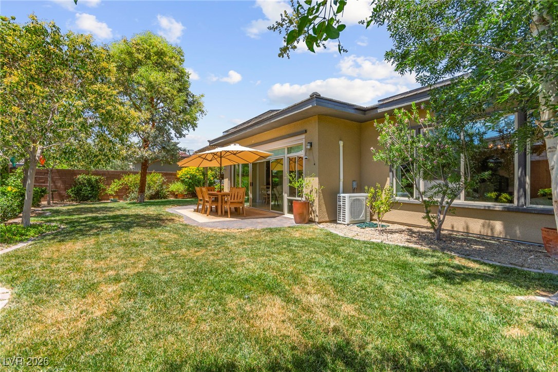 6810 Silver Crescent Street Las Vegas NV 89148
