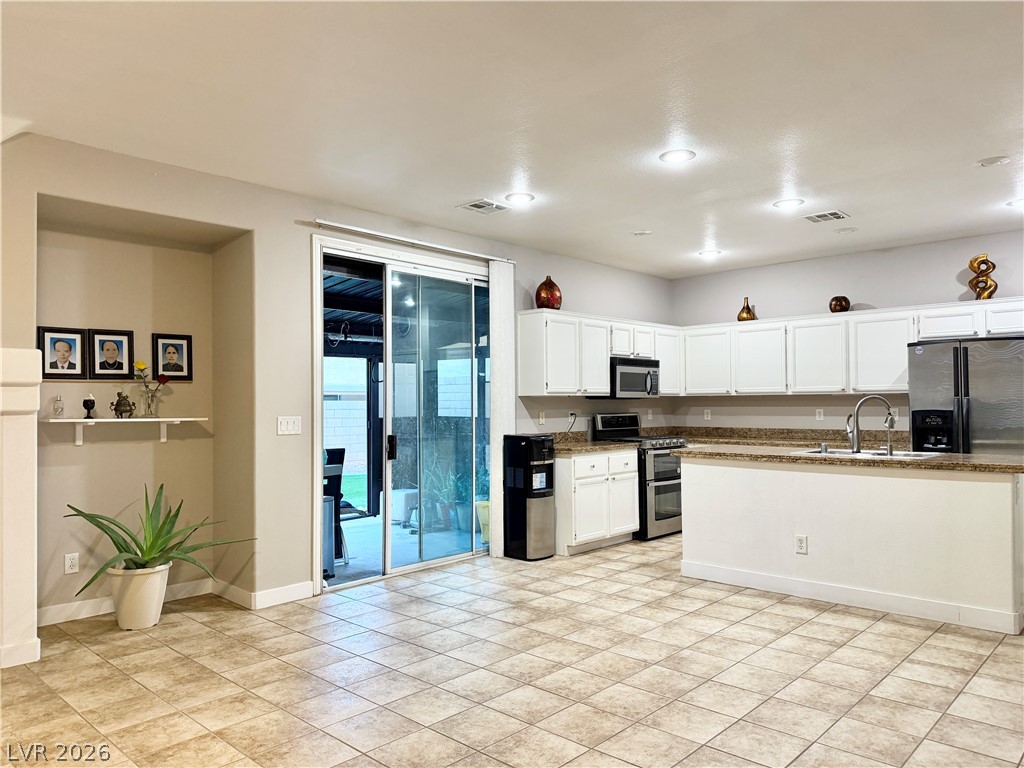 8345 Palace Heights Avenue Las Vegas NV 89117