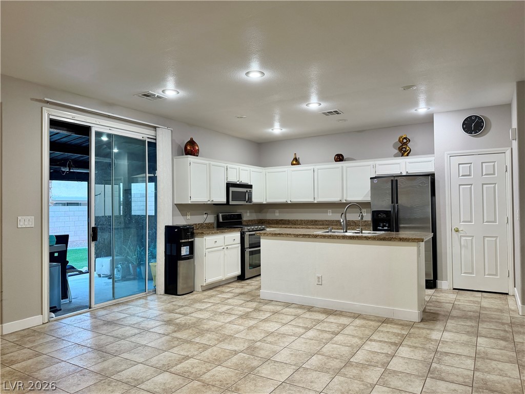 8345 Palace Heights Avenue Las Vegas NV 89117