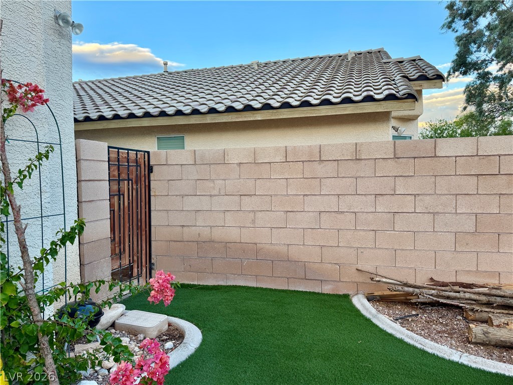 8345 Palace Heights Avenue Las Vegas NV 89117