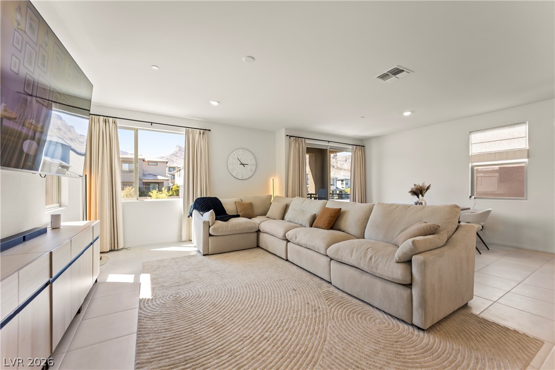 1537 Little Penguin Street Las Vegas NV 89138
