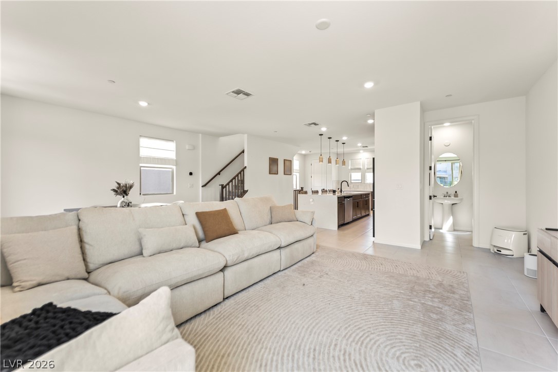 1537 Little Penguin Street Las Vegas NV 89138