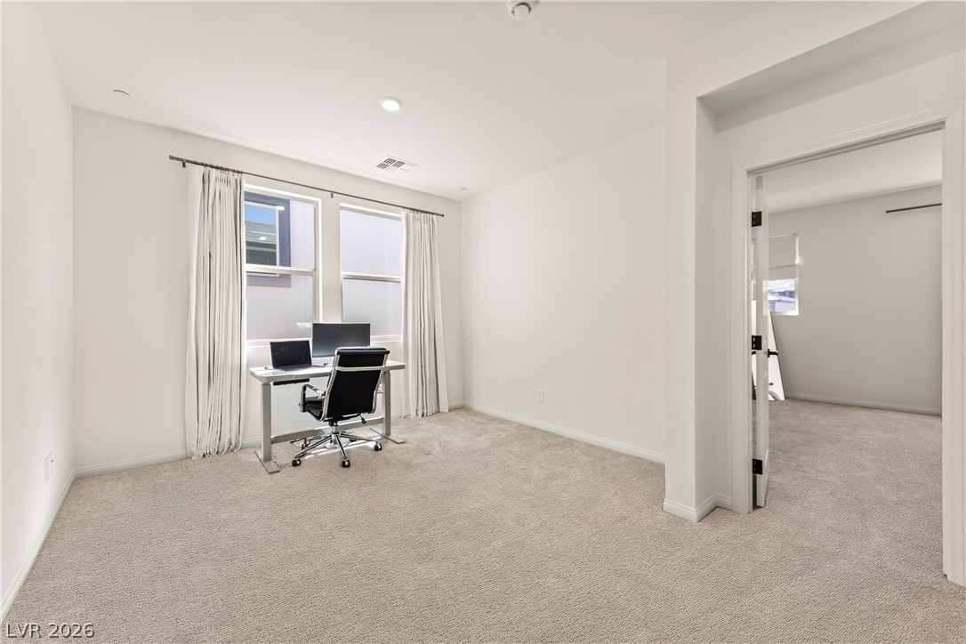 1537 Little Penguin Street Las Vegas NV 89138