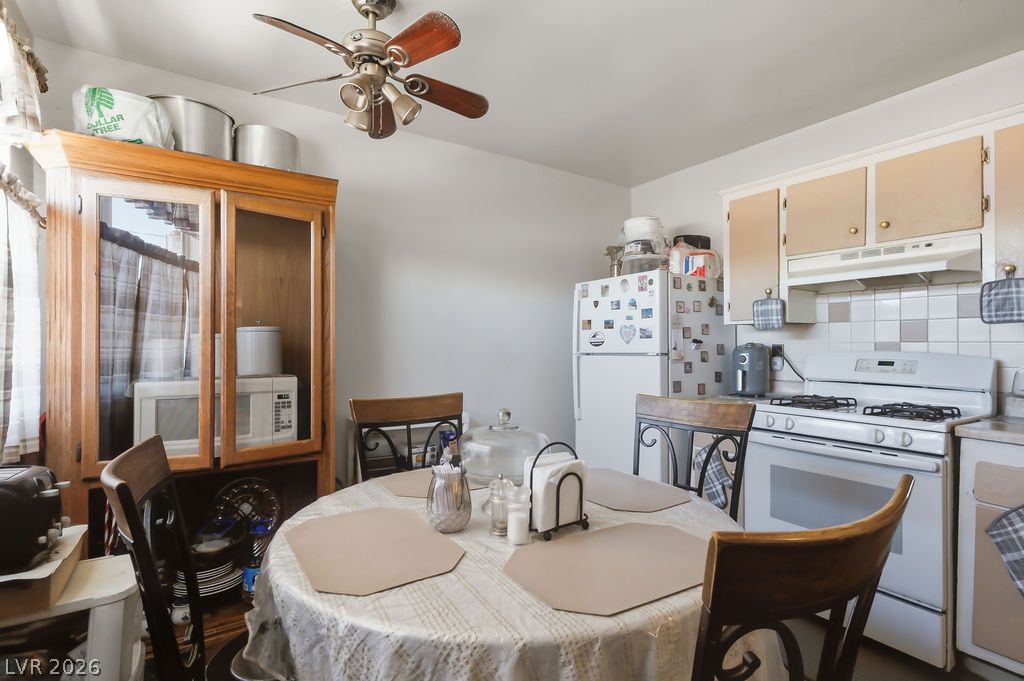 1916 West Nelson Avenue North Las Vegas NV 89032