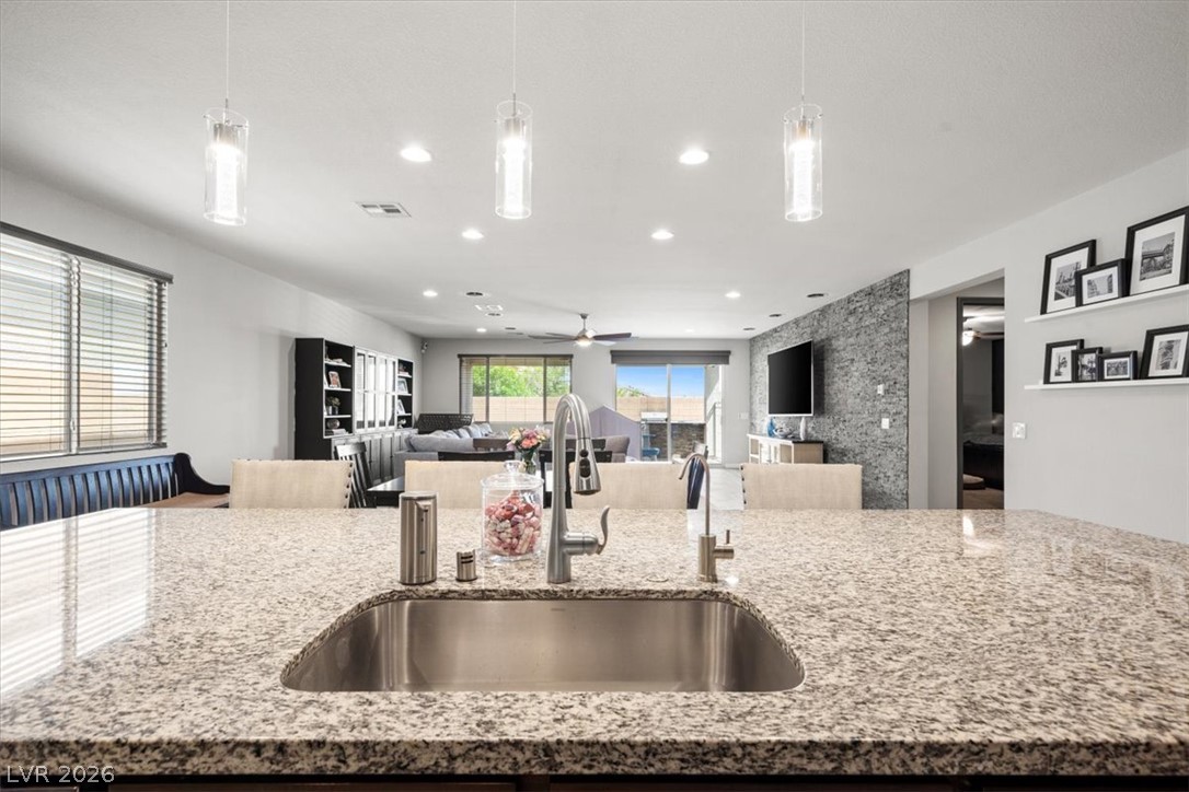 6320 Regina Ridge Street Las Vegas NV 89149