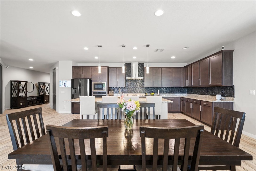 6320 Regina Ridge Street Las Vegas NV 89149
