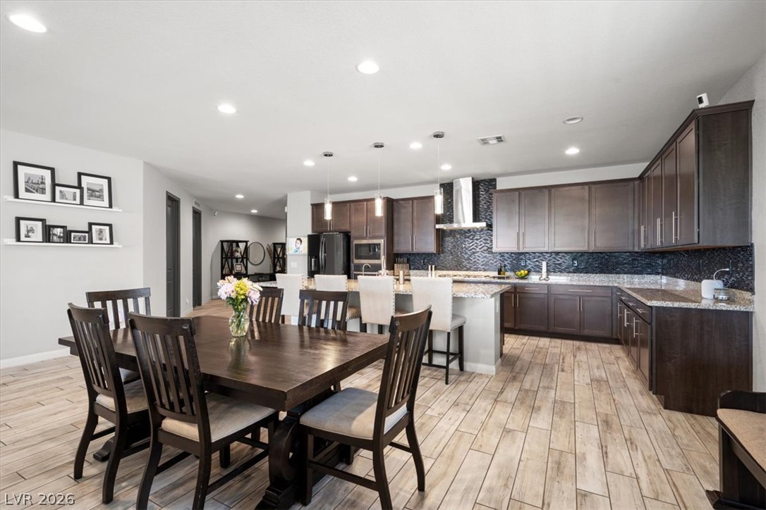 6320 Regina Ridge Street Las Vegas NV 89149