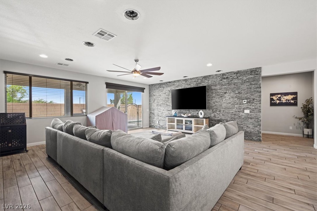 6320 Regina Ridge Street Las Vegas NV 89149