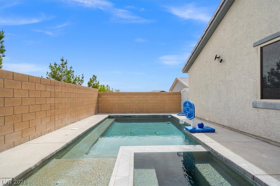 6320 Regina Ridge Street Las Vegas NV 89149
