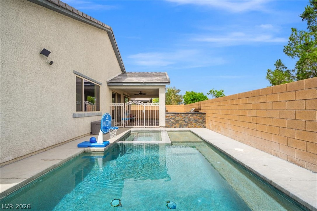 6320 Regina Ridge Street Las Vegas NV 89149