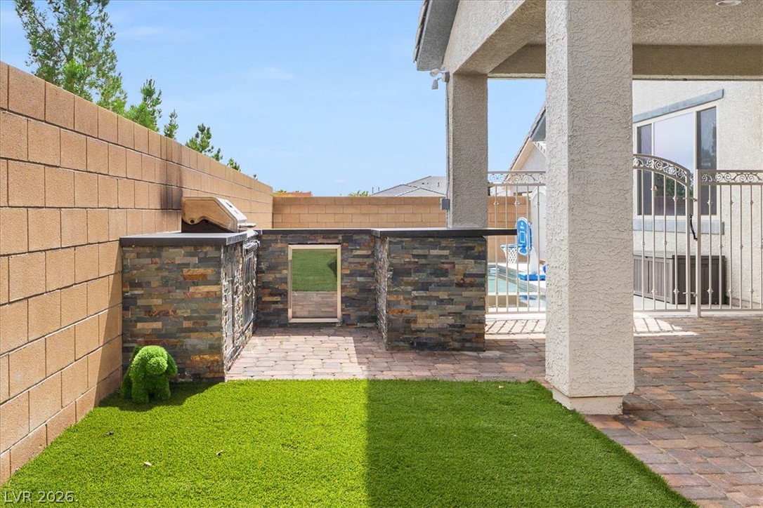 6320 Regina Ridge Street Las Vegas NV 89149