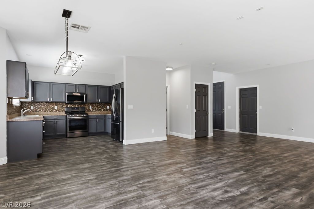 6718 Carol Steam Street Las Vegas NV 89149