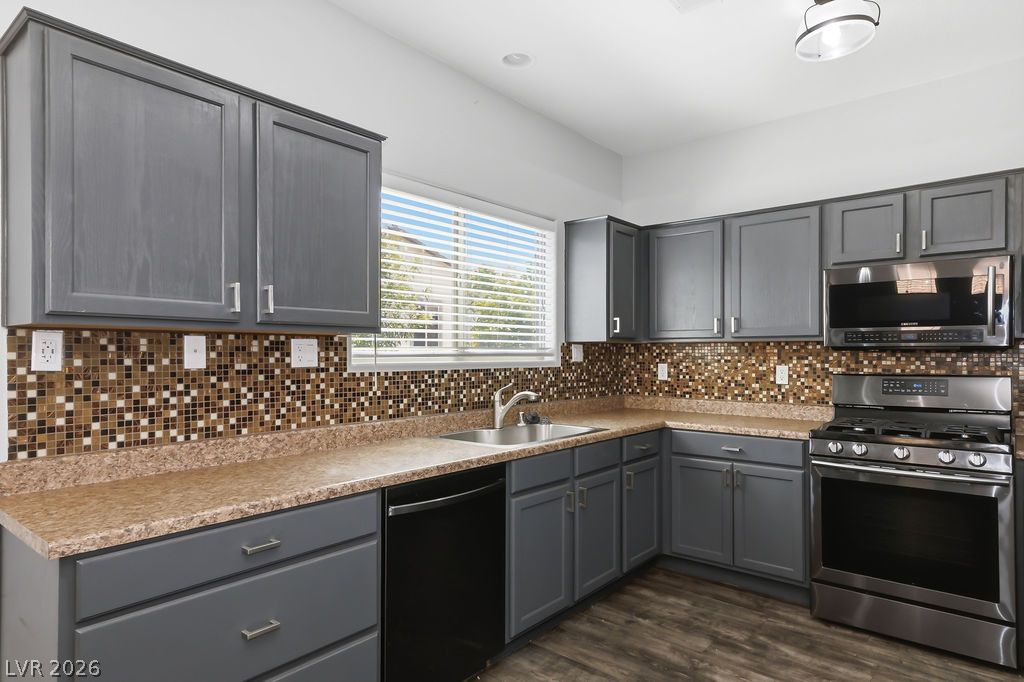 6718 Carol Steam Street Las Vegas NV 89149