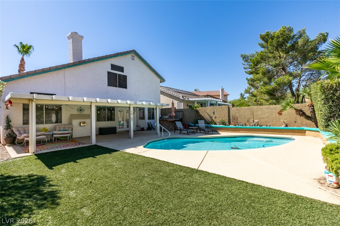 2072 Smoketree Village Circle Henderson NV 89012