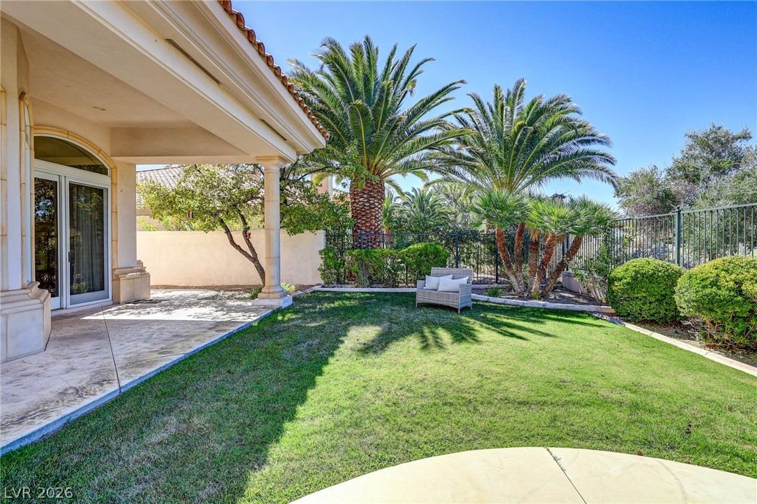 2017 Eagle Trace Way Las Vegas NV 89117
