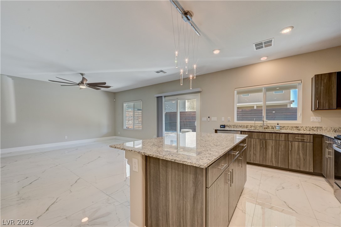7563 Dragonfruit Avenue Las Vegas NV 89113