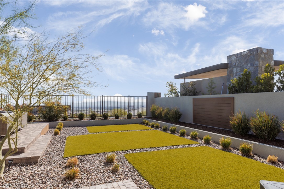 380 Vista Sunset Avenue Las Vegas NV 89138