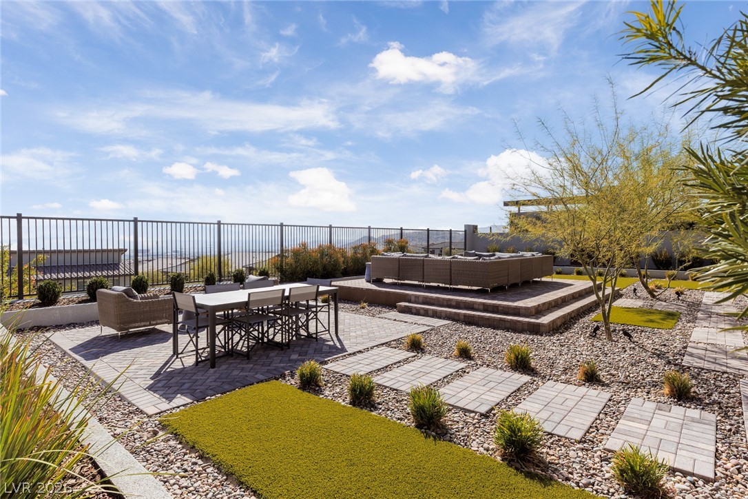 380 Vista Sunset Avenue Las Vegas NV 89138