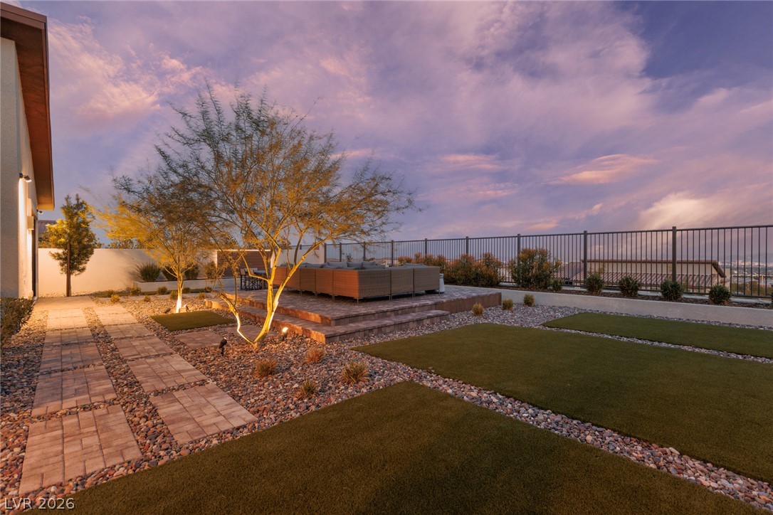 380 Vista Sunset Avenue Las Vegas NV 89138